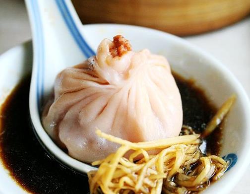 武漢吉慶街十大小吃,老通城豆皮稱(chēng)豆皮大王,五仲炸肉很鮮美