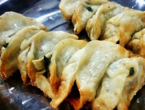 溫州五馬街必吃美食排名,府學(xué)巷三姐妹糯米飯的美味無(wú)法拒絕