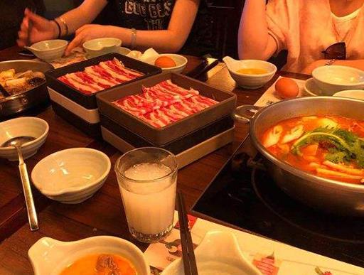 上海十大自助餐排名,榮新館有鰣魚(yú)表演,桐花和食有頂級(jí)日料