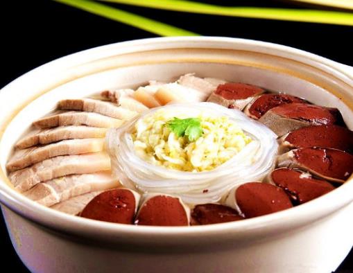 沈陽(yáng)十大小吃排名,馬家燒麥?zhǔn)抢献痔?hào),沈陽(yáng)回頭是清真食品