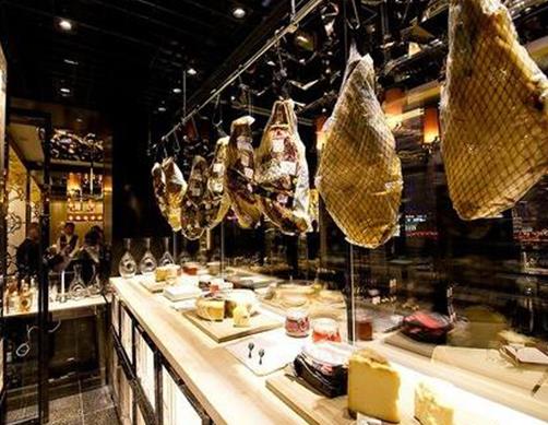 上海十大奢華餐廳排名,望江閣有一對(duì)一的管家全程服務(wù)