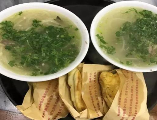 太原最值得去的小吃街,柳巷當(dāng)?shù)厝艘矏廴ィx井的美食很棒
