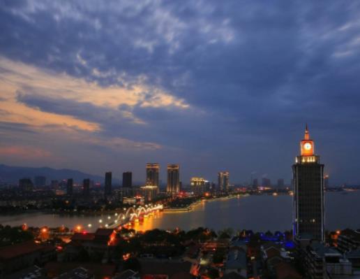 2019中國小康城市排名,深圳市城鎮(zhèn)化率達100%,杭州市發(fā)展好