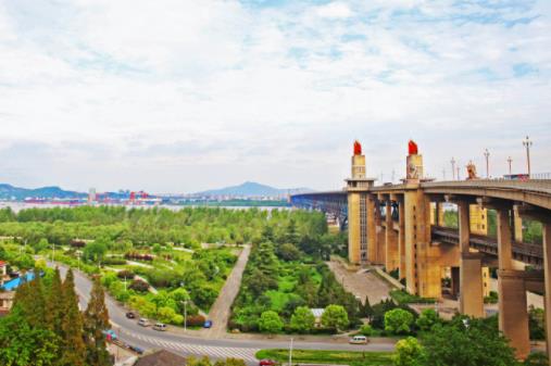 2019中國小康城市排名,深圳市城鎮(zhèn)化率達100%,杭州市發(fā)展好