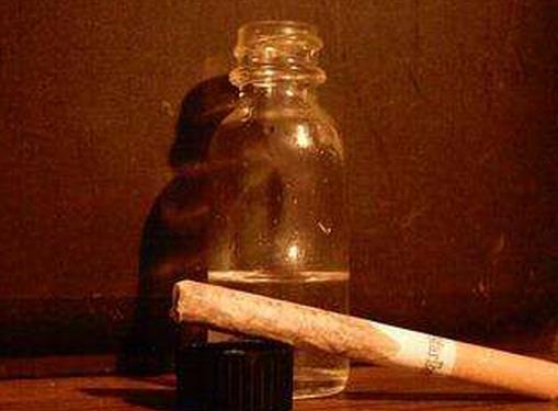 世界十大毒品排行榜,海洛因會(huì)導(dǎo)致人格分裂,冰毒能損害器官