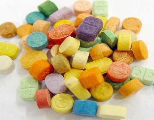 世界十大毒品排行榜,海洛因會(huì)導(dǎo)致人格分裂,冰毒能損害器官
