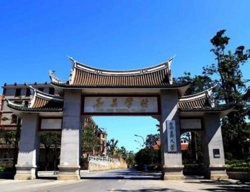 廈門旅游必去十大景點(diǎn),鼓浪嶼海灘優(yōu)美,鐵路公園是帶狀公園
