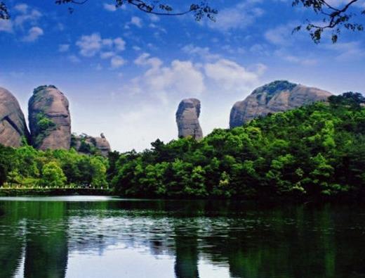 萍鄉(xiāng)十大景點(diǎn)排行榜,秋收起義廣場(chǎng)是全國(guó)紅色旅游經(jīng)典景區(qū)