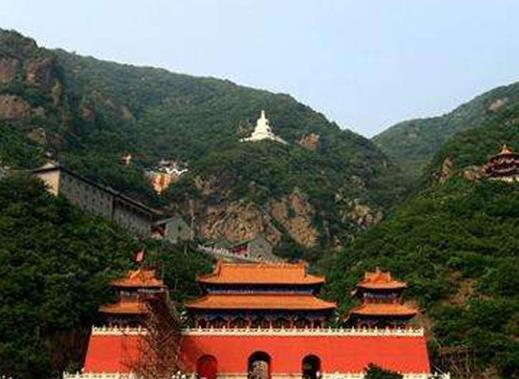 遼陽十大景點排名,龍石風(fēng)景區(qū)森林資源豐富,廣佑寺受歡迎