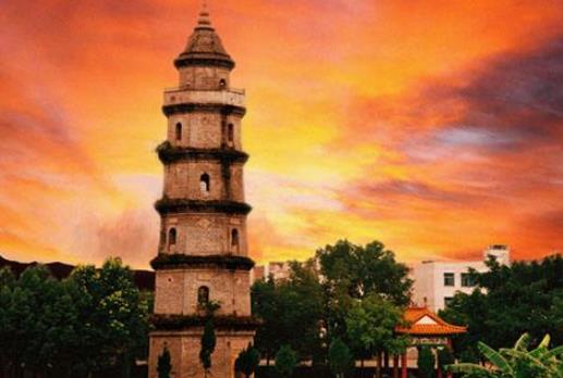 揭西十大旅游景點(diǎn)排名,黃滿寨瀑布很壯觀,粗坑村有特色