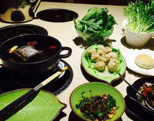 十大養(yǎng)生素食加盟店排名,素芳齋有特色,素百味是快餐領導者
