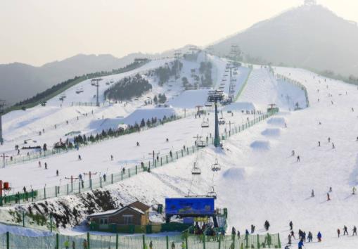 中國(guó)十大滑雪勝地排名,哈爾濱亞布力國(guó)際滑雪場(chǎng)的高山斜坡是亞洲最長(zhǎng)