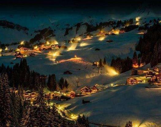 世界十大冰雪旅游城市,皇后鎮(zhèn)是熱愛滑雪者的最愛,查爾騰鎮(zhèn)很冷