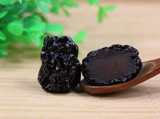 十大補(bǔ)血食物排行榜,當(dāng)歸氣味甘甜,烏骨雞可溫中益氣