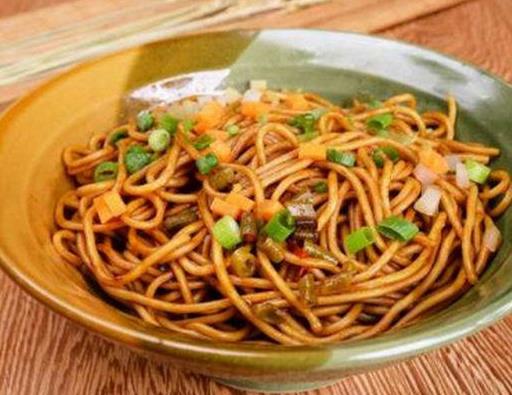 武漢十大名吃排名,熱干面風(fēng)靡全國(guó),三鮮豆皮滋味鮮美