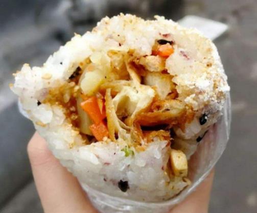 武漢十大名吃排名,熱干面風(fēng)靡全國(guó),三鮮豆皮滋味鮮美