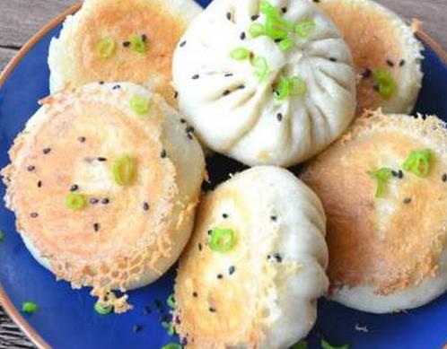 武漢十大名吃排名,熱干面風(fēng)靡全國(guó),三鮮豆皮滋味鮮美