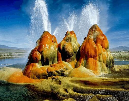 世界十大奇特的自然景觀,五色河很夢幻,七色土由火山噴發(fā)