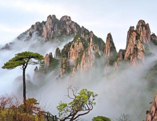 世界十大奇特的自然景觀,五色河很夢幻,七色土由火山噴發(fā)