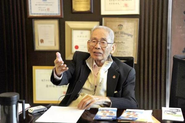 98歲賭王何鴻燊逝世后,香港90歲以上超級億萬富豪還有這幾位