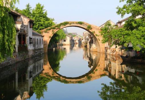 國(guó)內(nèi)十大旅游城市排行榜,伊犁很夢(mèng)幻、長(zhǎng)白山是滿族發(fā)祥地