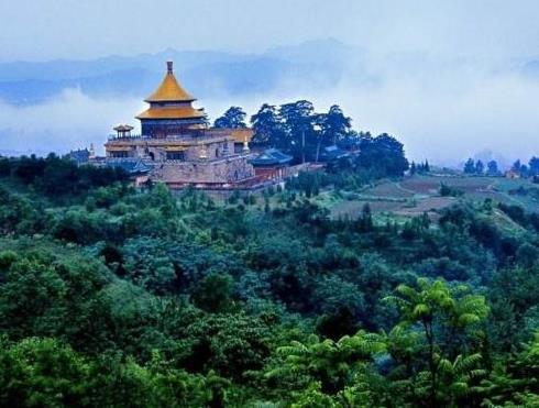 7-8月最佳旅游地點(diǎn)排名,拉薩很涼爽,呼倫貝爾有美麗大草原