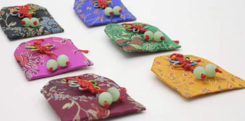 去云南值得購(gòu)買(mǎi)的特產(chǎn)排名,鮮花餅、普洱茶不容錯(cuò)過(guò)