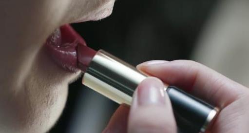 三十而已王漫妮口紅色號(hào),蘭蔻196、tom ford黑管滋潤(rùn)不脫色
