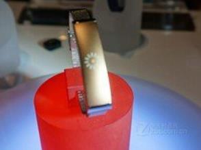 2020性?xún)r(jià)比高的手環(huán)排名,華為 TalkBand B3、榮耀手環(huán)很好用