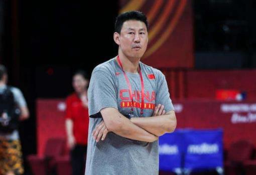 中國(guó)男籃歷史最強(qiáng)十人,姚明家喻戶曉、易建聯(lián)是CBA史上總得分王
