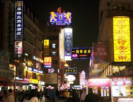 南京十大購物好地方,南京新街口、德基廣場設(shè)施完善便捷