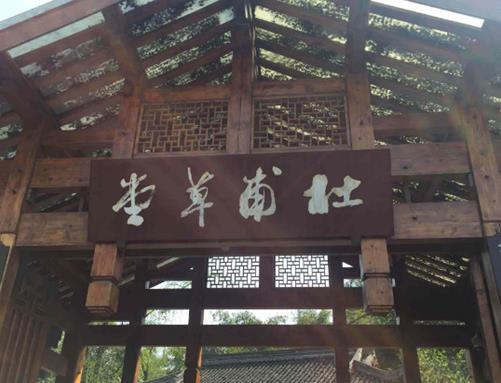 四川十大冬季旅游好去處,四川九寨溝景區(qū)、西嶺雪山風(fēng)景名勝區(qū)有樂趣