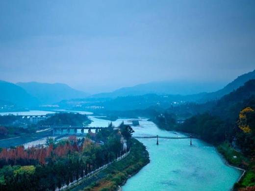 四川十大冬季旅游好去處,四川九寨溝景區(qū)、西嶺雪山風(fēng)景名勝區(qū)有樂趣