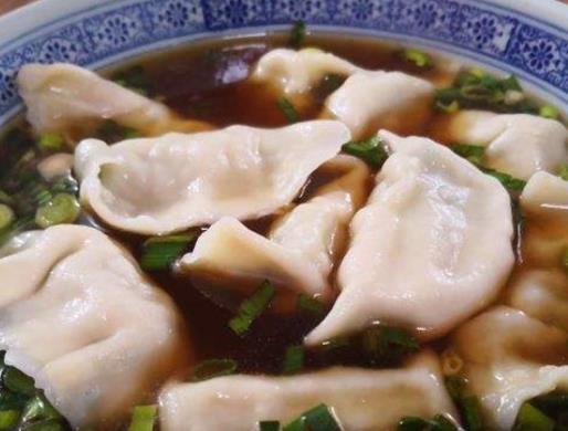 十大鄭州美食小店排名,蘇記餃子人氣火爆,辣妹小吃物美價廉