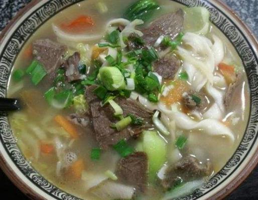 十大鄭州美食小店排名,蘇記餃子人氣火爆,辣妹小吃物美價廉