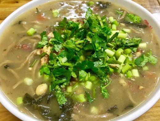 十大鄭州美食小店排名,蘇記餃子人氣火爆,辣妹小吃物美價廉