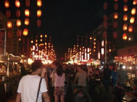 河南十大小吃街排名,鄭州健康路美食街、洛陽八角樓金街名氣很大