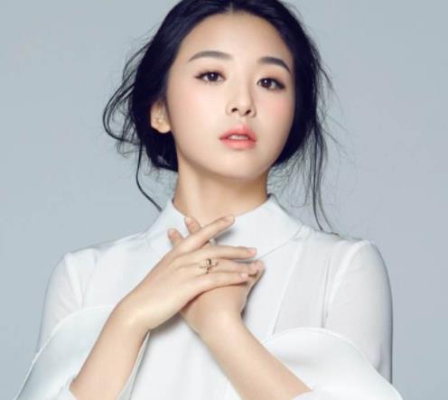 2020十大翻紅女明星排行榜,童謠、江疏影憑借三十而已再度走紅