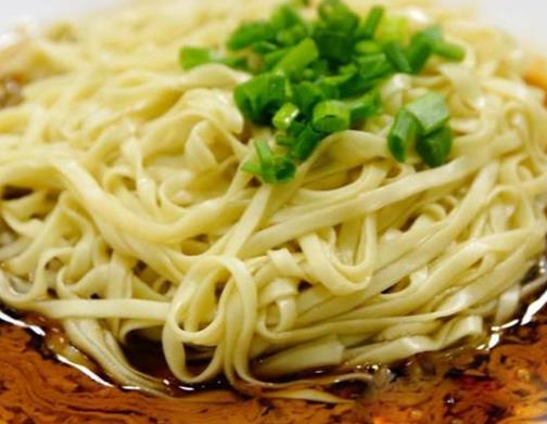 中國街頭美食三巨頭,沙縣小吃、黃燜雞米飯美食種類繁多