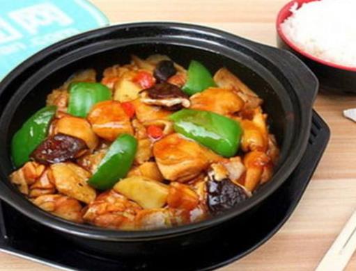 中國街頭美食三巨頭,沙縣小吃、黃燜雞米飯美食種類繁多