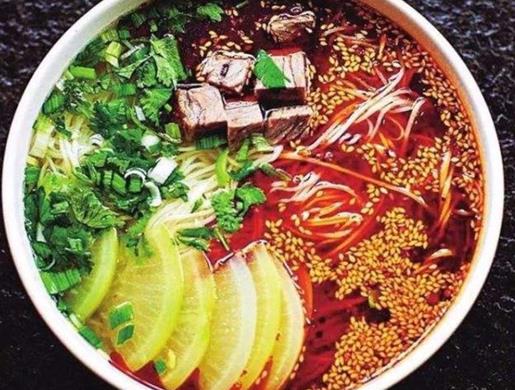 中國街頭美食三巨頭,沙縣小吃、黃燜雞米飯美食種類繁多