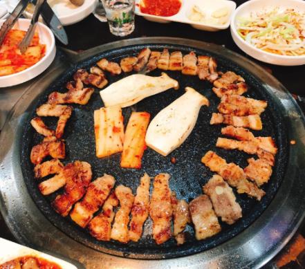韓國六大特色美食排行榜,韓國泡菜鮮辣味十足,參雞湯滋補養(yǎng)顏
