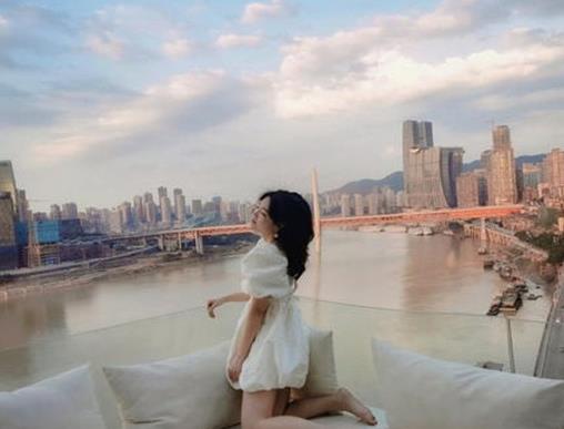 重慶十大甜品店排名,向楊月餅、璽南燕鮮燉燕窩的產(chǎn)品適合走親訪友