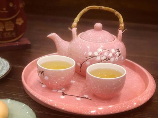 天津適合拍照的網(wǎng)紅甜品店排名,鹿谷製茶簡(jiǎn)約時(shí)尚、MigoCake很童話(huà)
