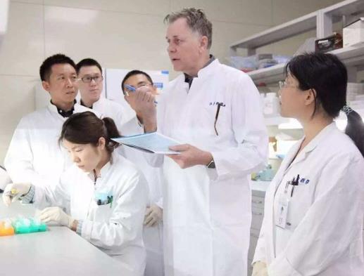 男人最賺錢的十大職業(yè)排行,金融收入較高、科研門檻較高