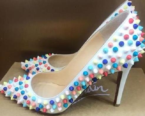世界十大奢侈女鞋品牌,Manolo Blahnik、Jimmy Choo的鞋子令無數(shù)人癡迷