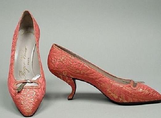 世界十大奢侈女鞋品牌,Manolo Blahnik、Jimmy Choo的鞋子令無數(shù)人癡迷