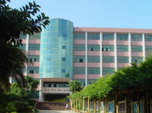 廣州十大重點職業(yè)學校排名,廣東省嶺南工商第一技師學院是重點示范技師學院