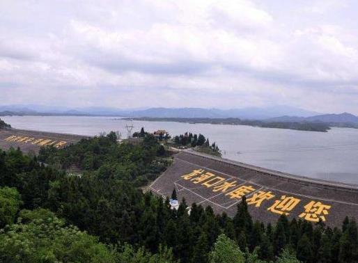 安徽省十大水庫排名,梅山水庫調(diào)節(jié)水流很不錯,響洪甸水庫已成旅游景點