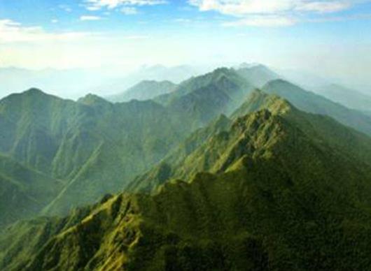 廣西十大高峰排行榜,貓兒山聳入云霄、真寶頂知名度高